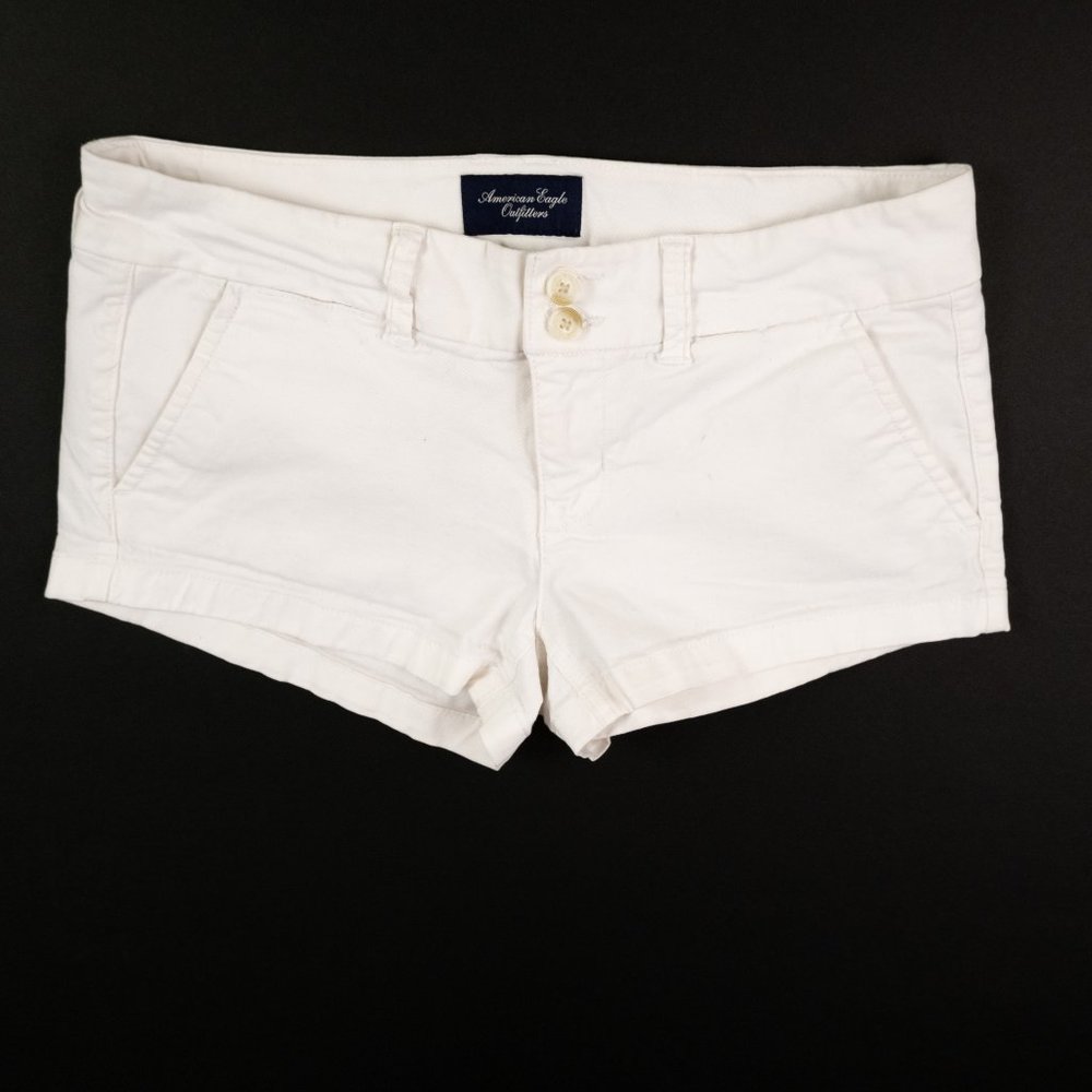 American Eagle Outfitters white stretch shorts size 4